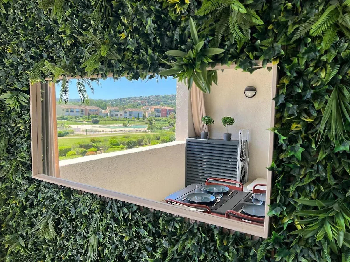 Jungle Azur Apartment Cogolin 0*,